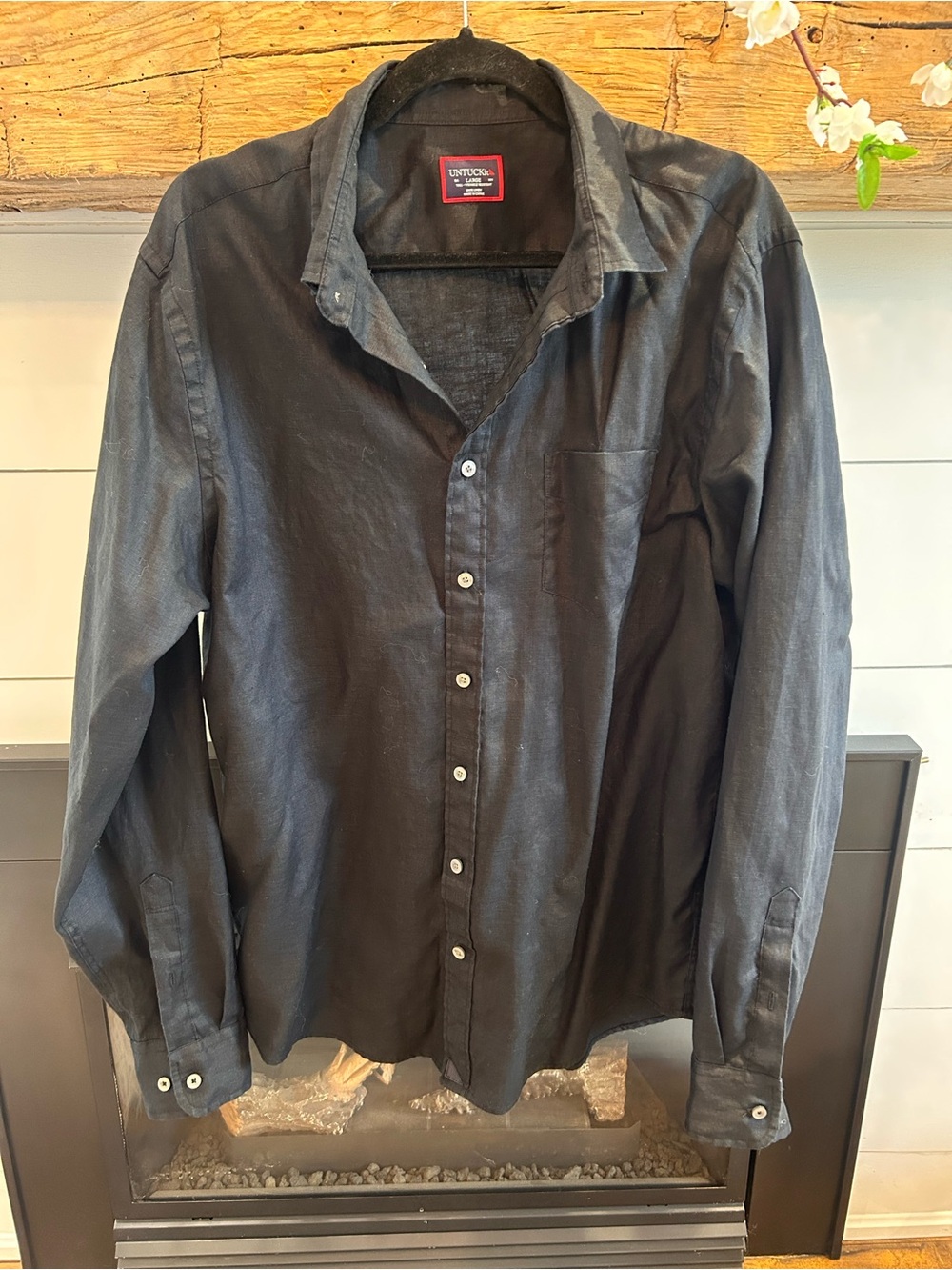 UNTUCKit Men's Black Long-Sleeve Linen Button-Down Shirt